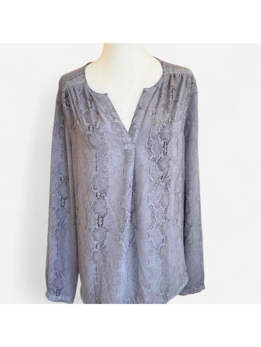 Carolina Belle Gray Snake Print Blouse | Long Sleeve V-Neck Top | Medium